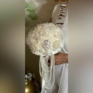 Wedding Bouquet, Ivory with assorted pins and pearls.